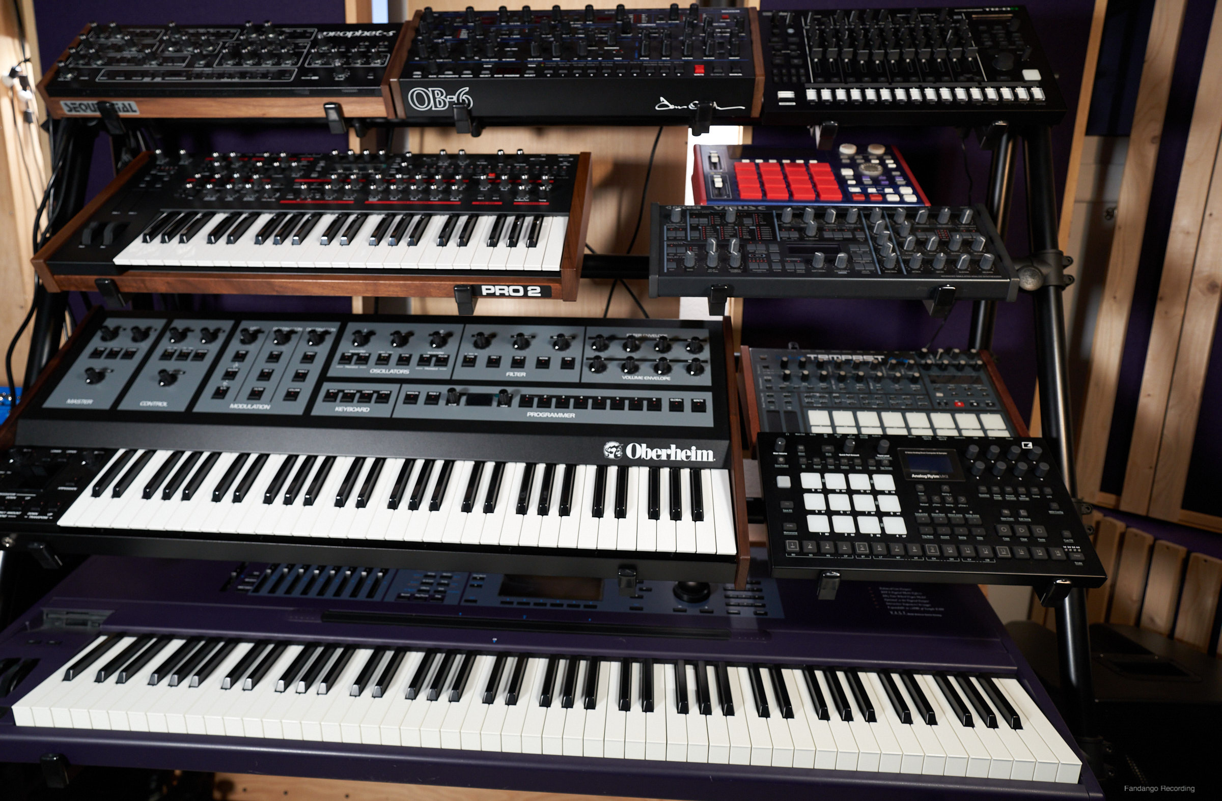 Keyboards und Synthesizer für die Musikproduktion